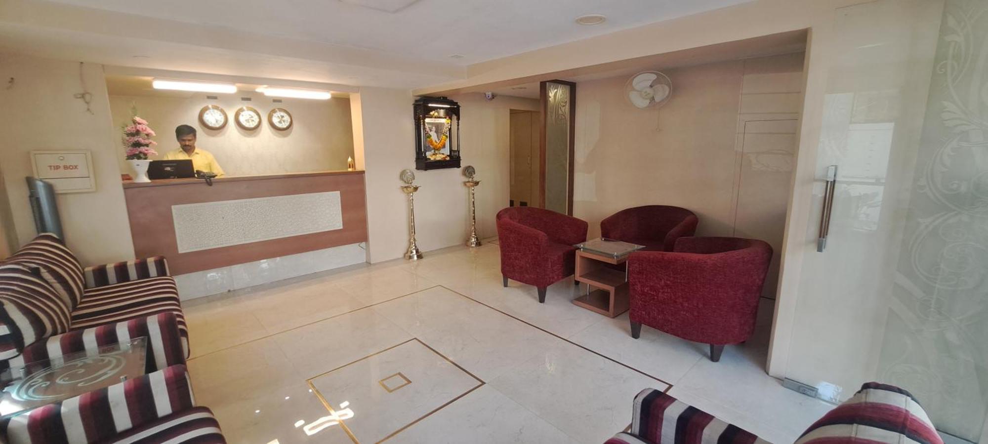 Hotel Swaroop Pune Zewnętrze zdjęcie