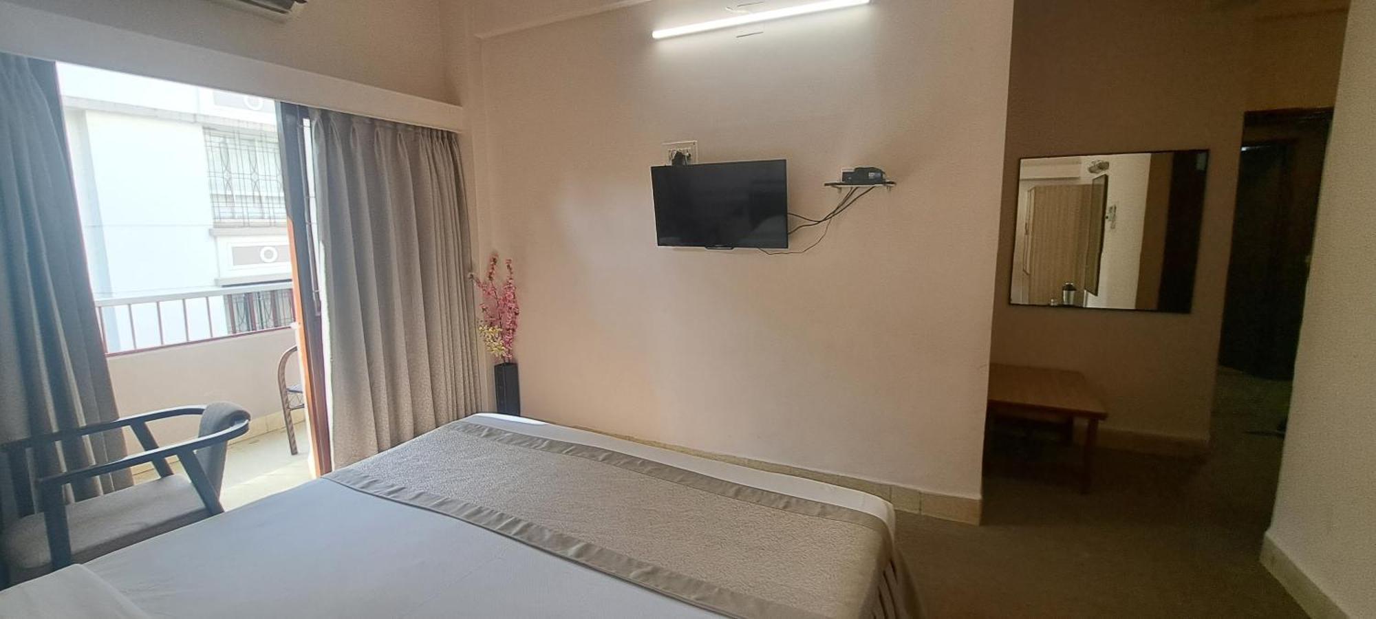 Hotel Swaroop Pune Zewnętrze zdjęcie
