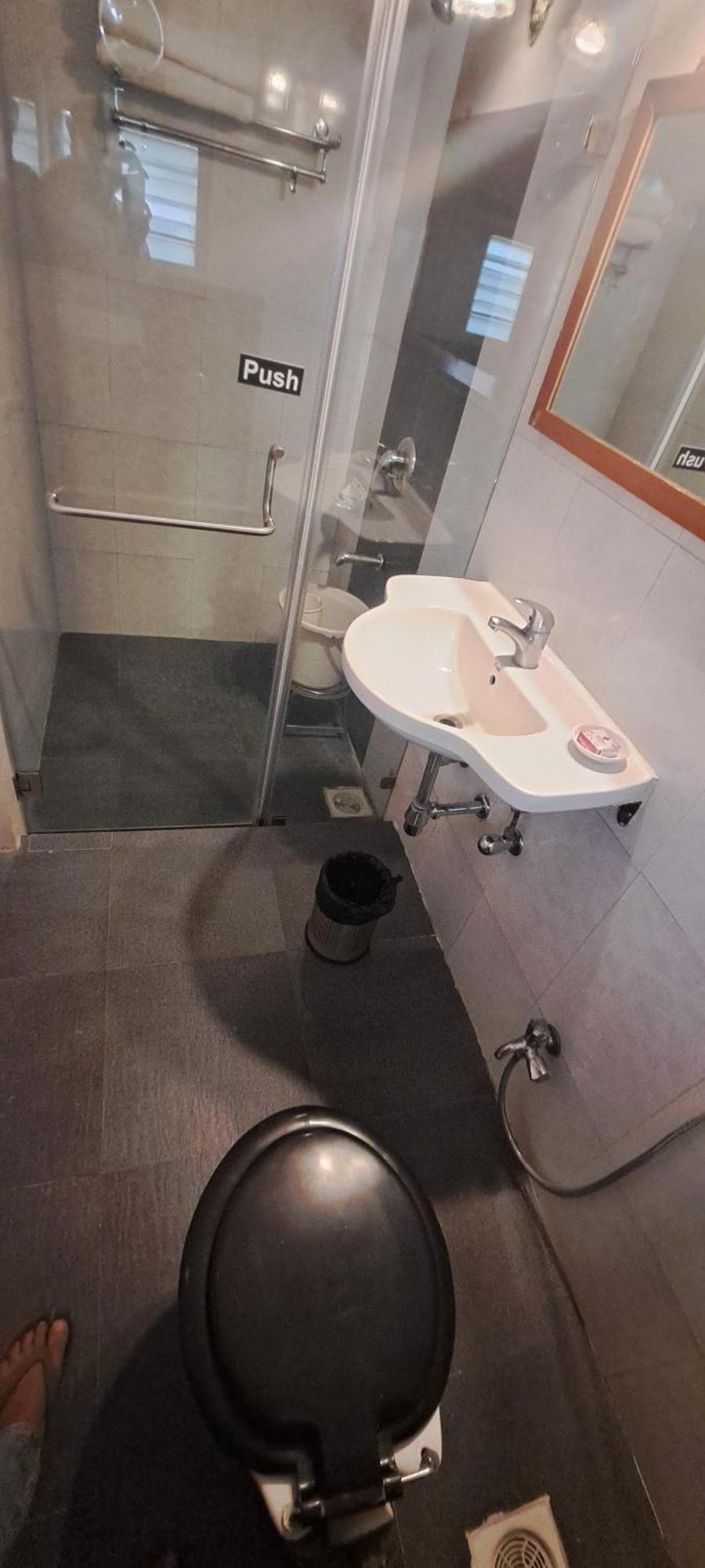 Hotel Swaroop Pune Zewnętrze zdjęcie