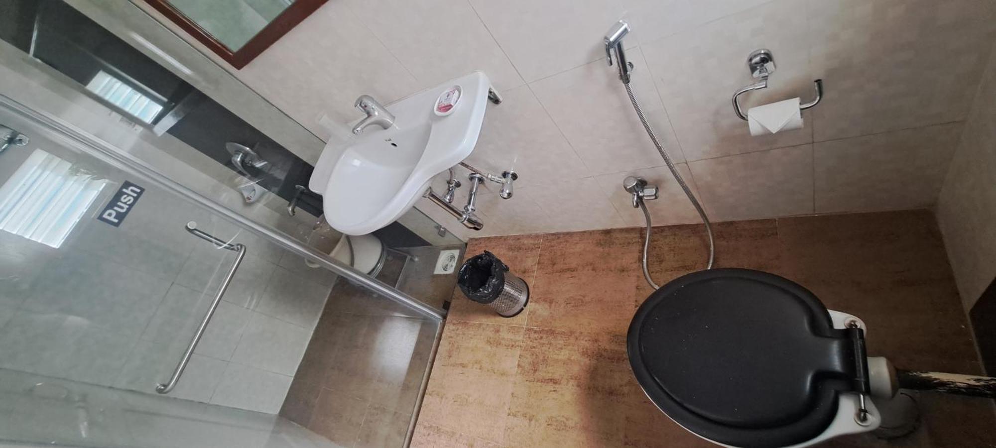 Hotel Swaroop Pune Zewnętrze zdjęcie