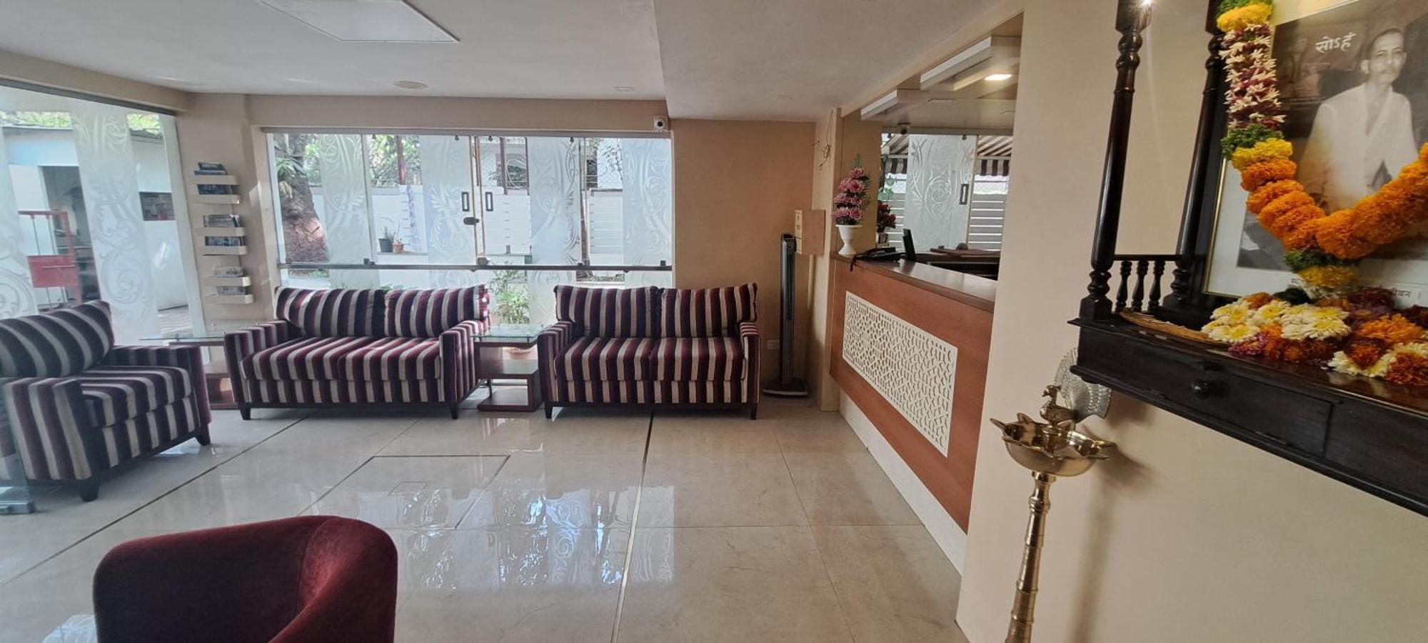 Hotel Swaroop Pune Zewnętrze zdjęcie