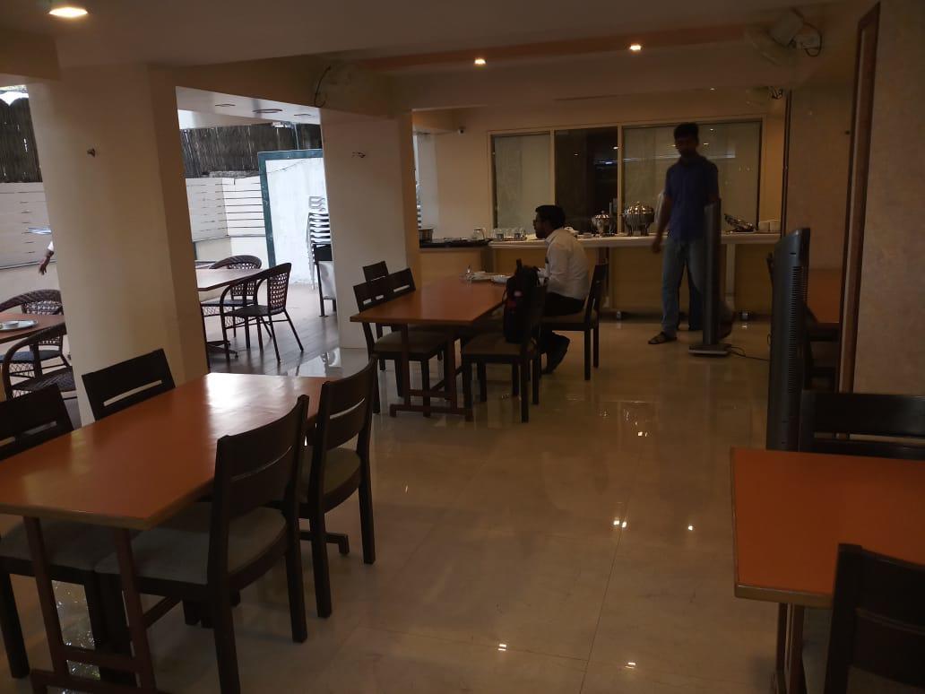 Hotel Swaroop Pune Zewnętrze zdjęcie