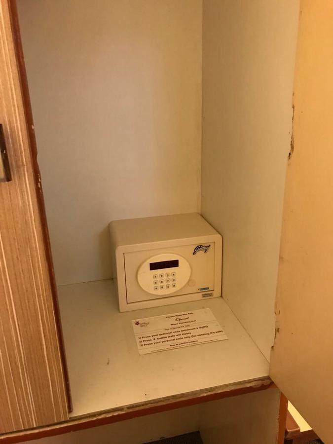 Hotel Swaroop Pune Zewnętrze zdjęcie